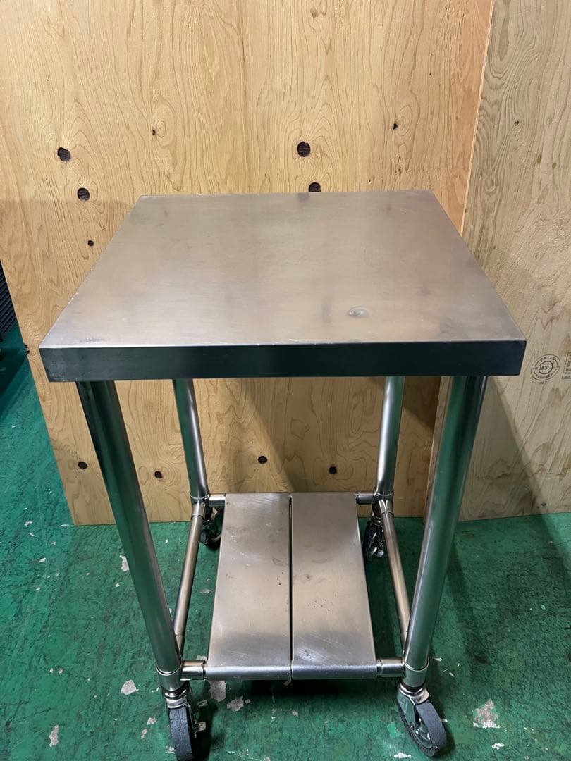 キャスター付き作業台 450x450x800