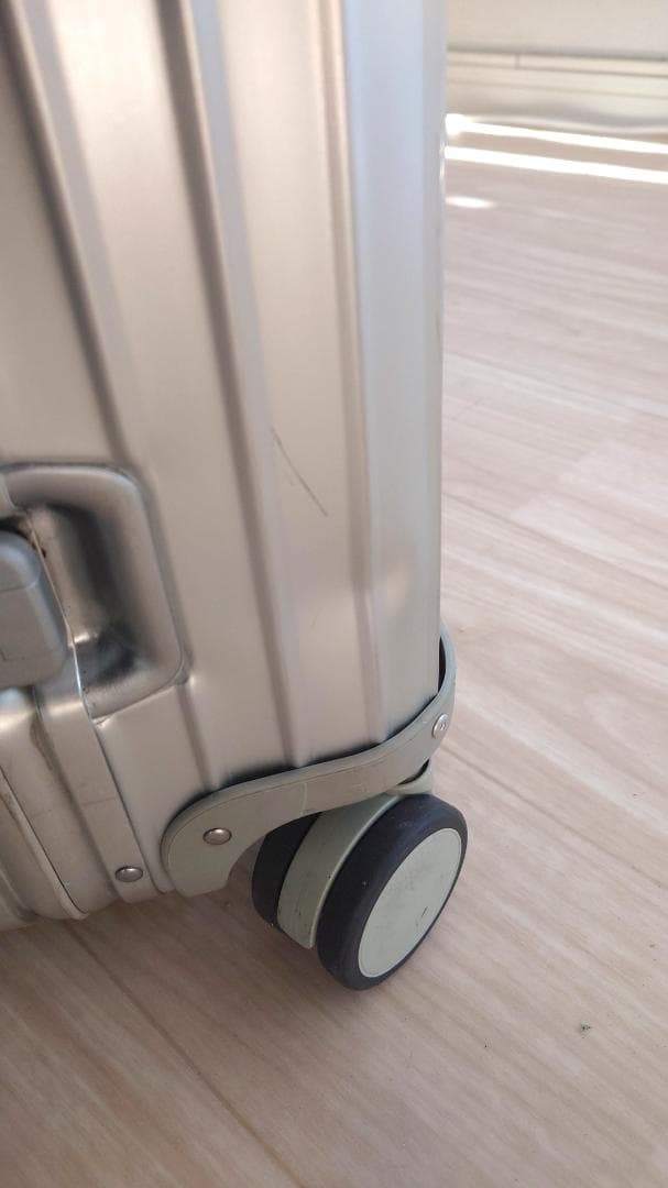 RIMOWA トパーズ(932.77)104リットル