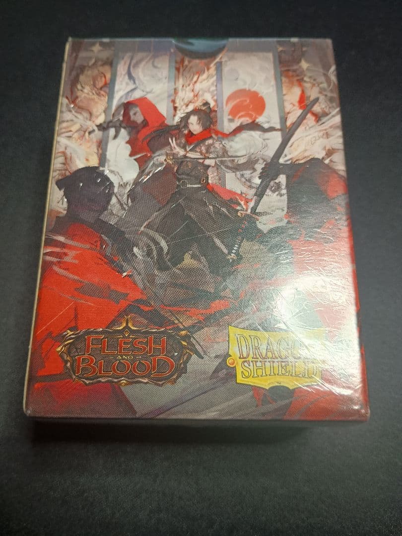 Flesh and Blood 緋色の復讐者、アイラ 日本絵スリーブ100枚入り