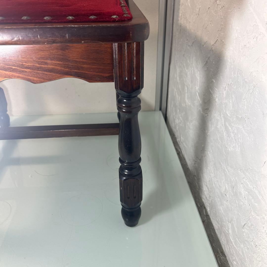 ☆昭和レトロ　当時物　高級感のある椅子　赤　布張り　木製☆