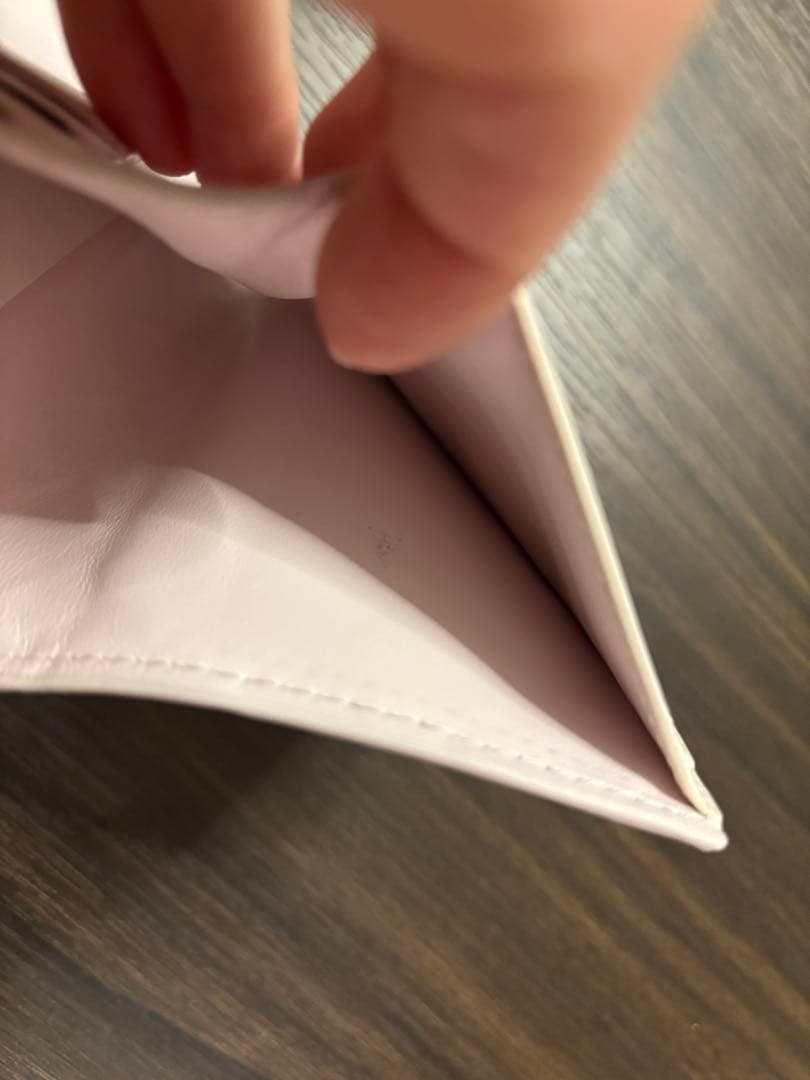 BOTTEGA VENETA ピンクレザー折り財布