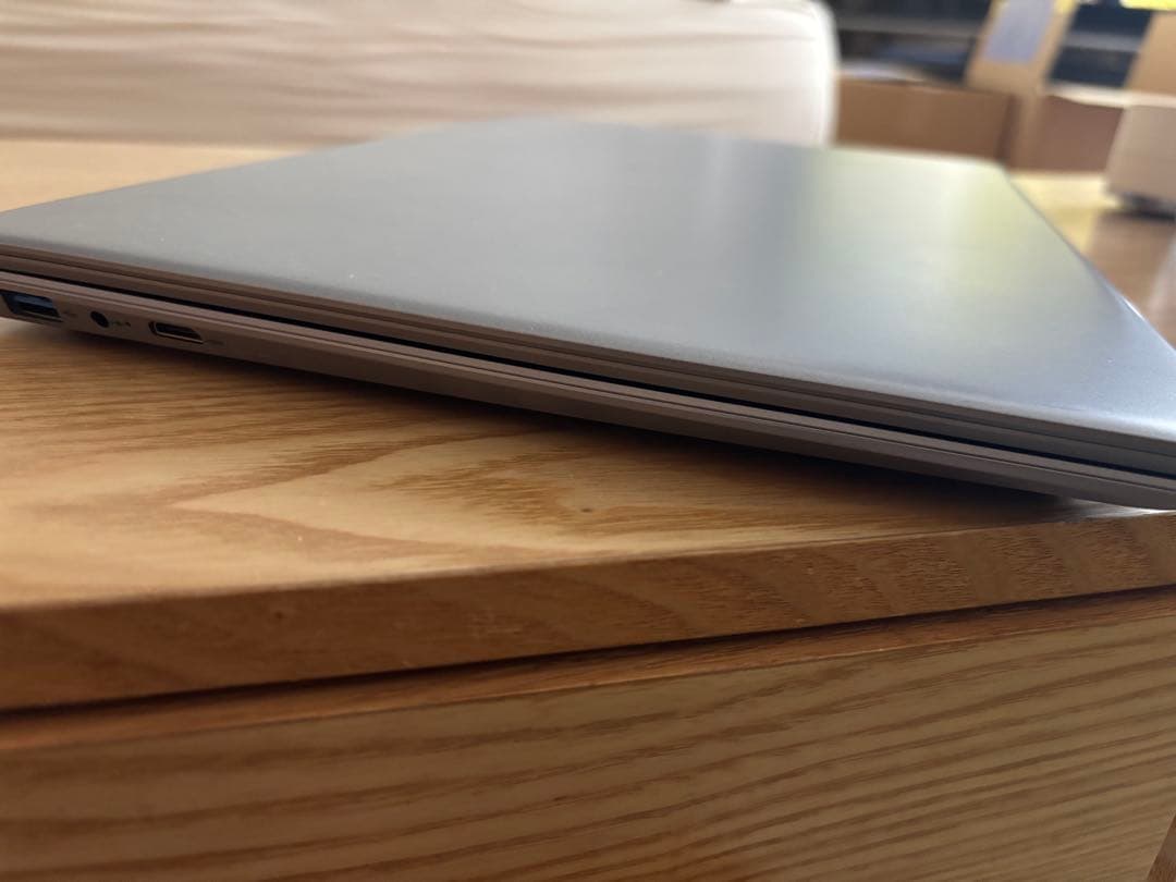 【美品】ノートパソコン ノートPC シルバー 薄型