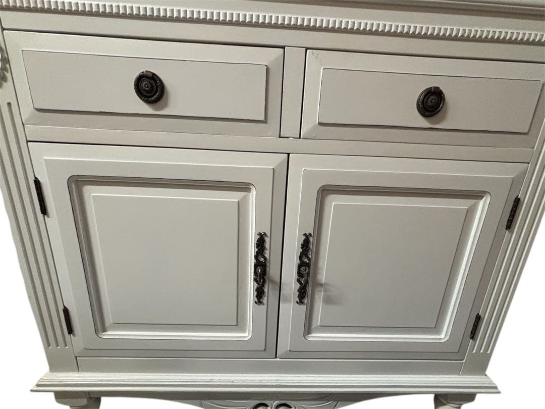 シャビーシック　アンティーク　ロココ　キャビネット　サイドテーブル　猫脚　飾り棚