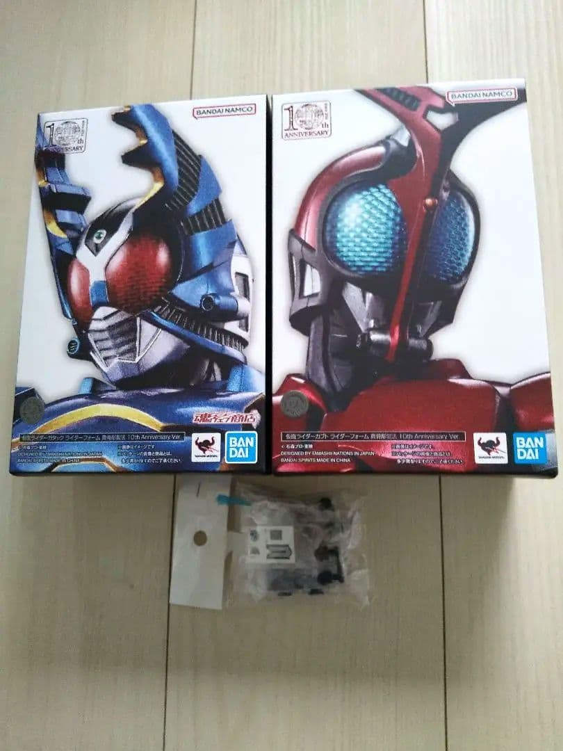 真骨彫製法 仮面ライダー カブト、ガタック10th 2体セット