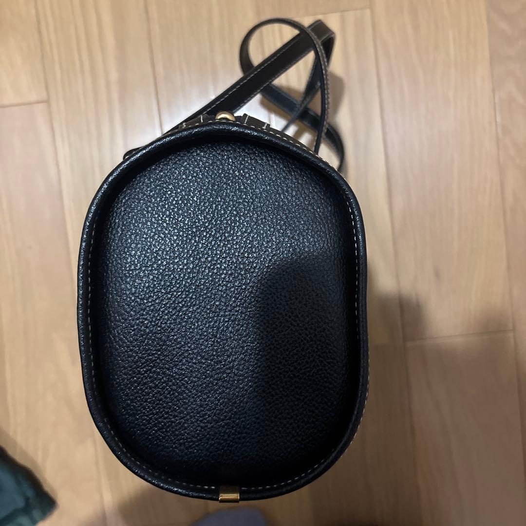 YSL ブラックハンドバッグ