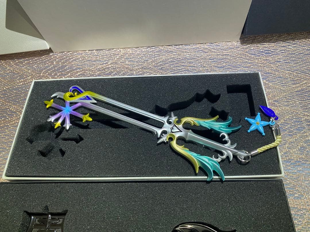 キングダムハーツ　ディズニーアンバサダーホテル　キーブレード　ルームキー