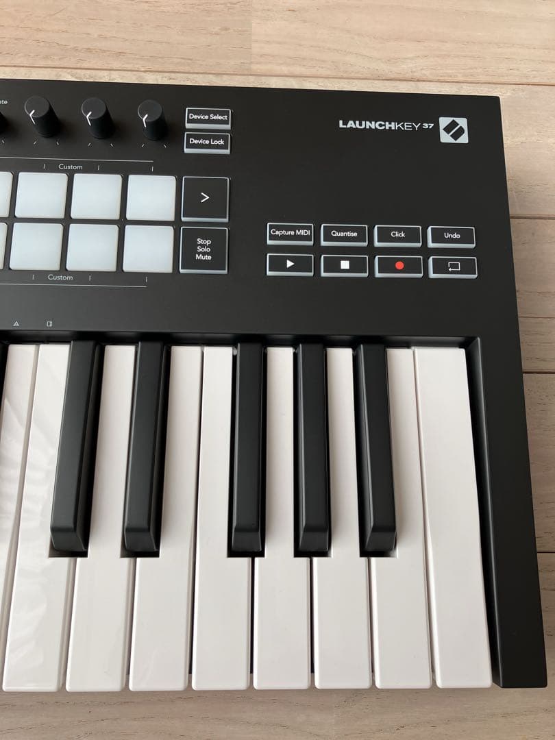 Novation Launchkey 37 MIDIコントローラー キーボード