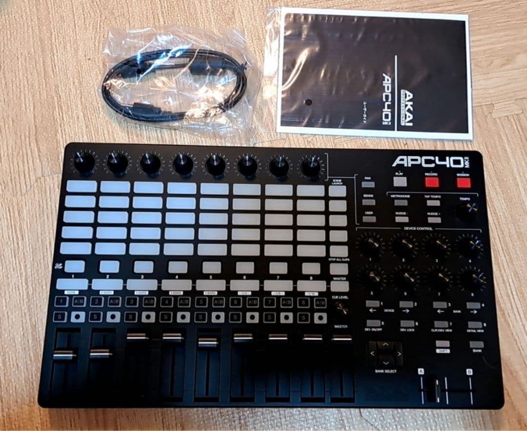 【未使用品】AKAI APC40 MKII