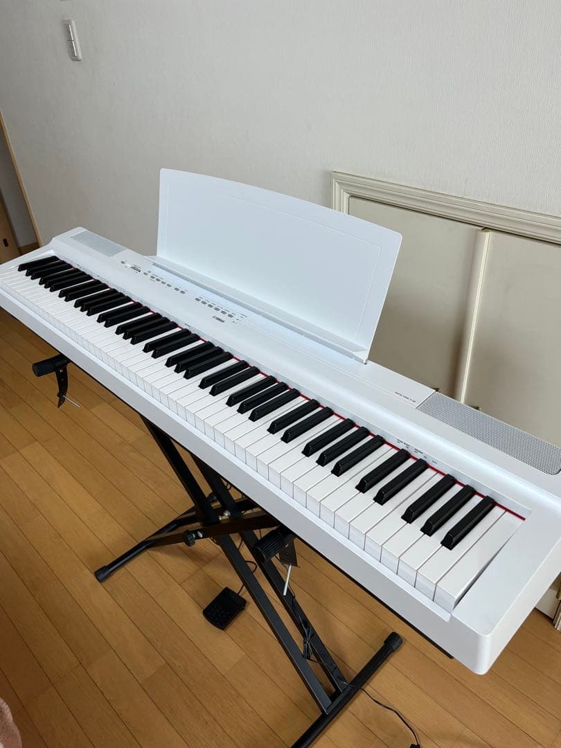 引き取り限定　YAMAHA88鍵 ホワイト電子ピアノ　Pー125 美品