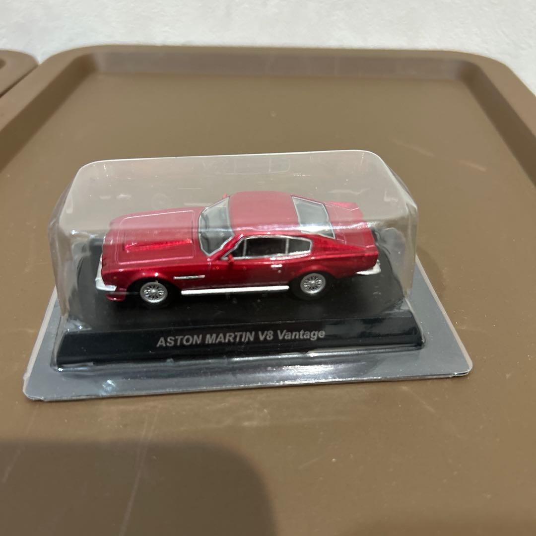 京商　1/64ミニカー　アストンマーティン8台セット