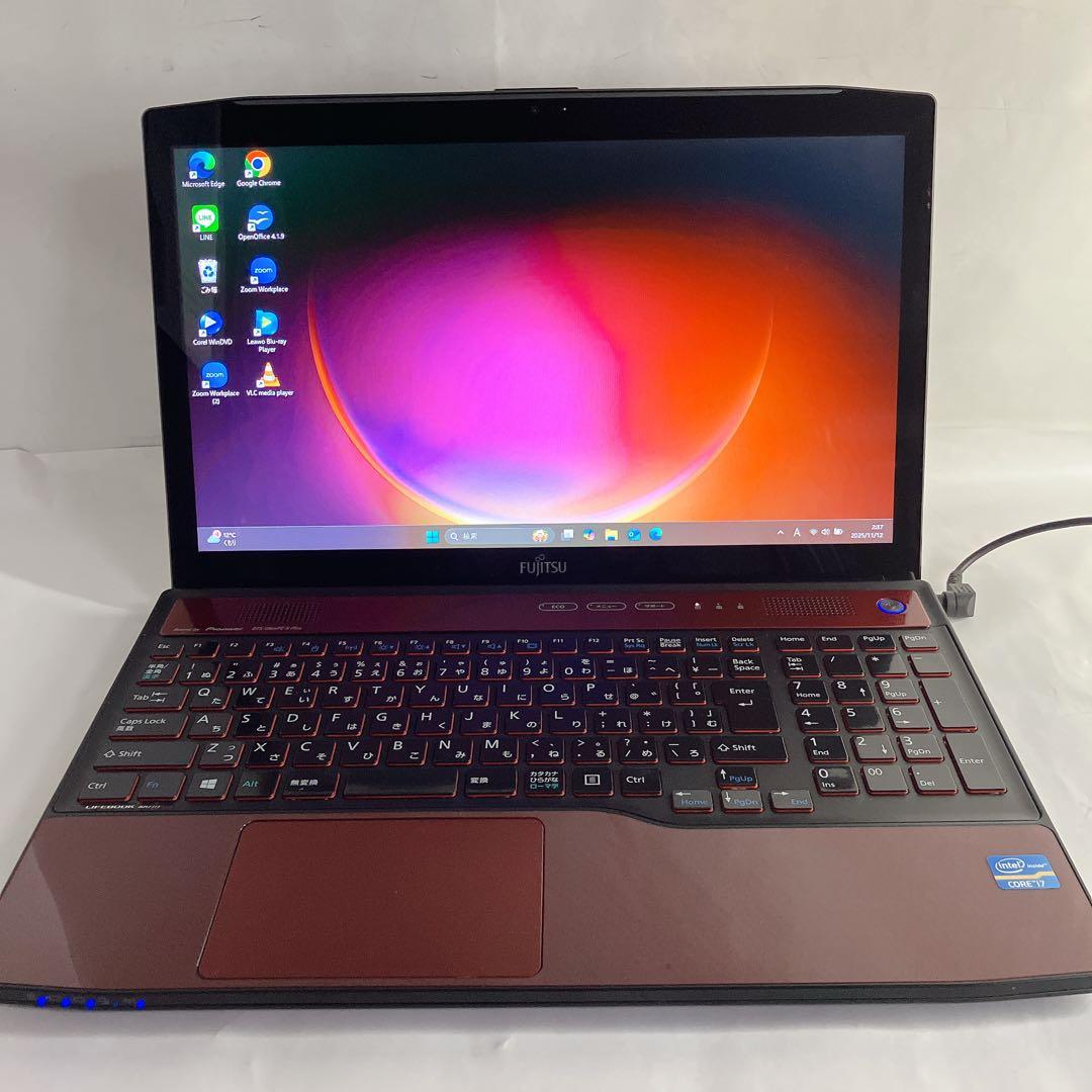 富士通 ノートPC Corei7 SSD512GB 8GB Win11