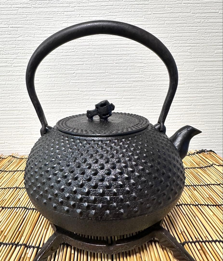 未使用品　南部成龍堂鋳造所　斎峰　及川光正造　大アラレ　南部鉄瓶　南部鉄器