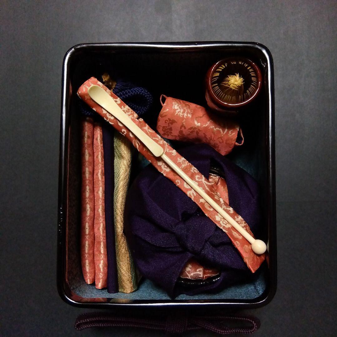 御所籠(茶碗 大津袋 平棗 茶巾箱 仕覆 茶筅筒 振出 網袋 茶杓 古帛紗)外箱