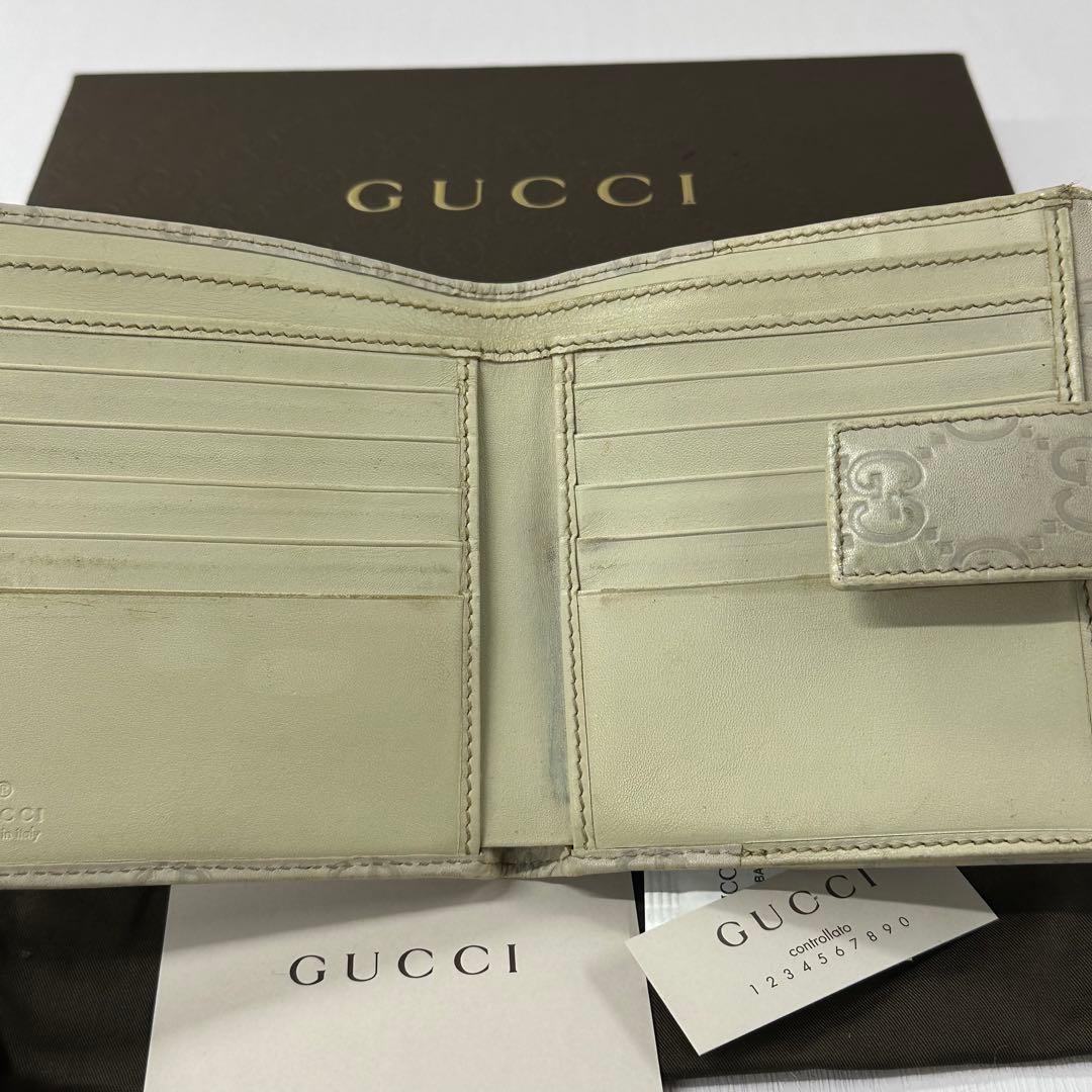 新品同様‼️ グッチ　GUCCI 財布　二つ折り　折り財布　シマレザー