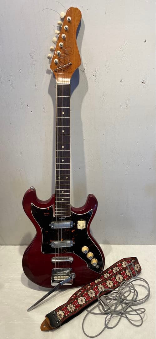 エレキギター　楽器　趣味　機材　コレクション　インテリア　一点もの　年代物