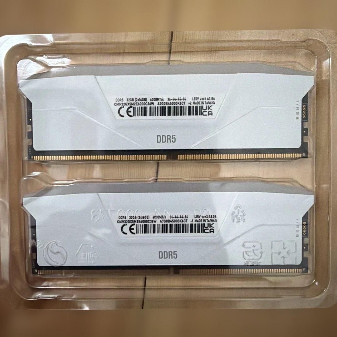 メモリー CORSAIR VENGEANCE RGB DDR5 32GB 6000MHz