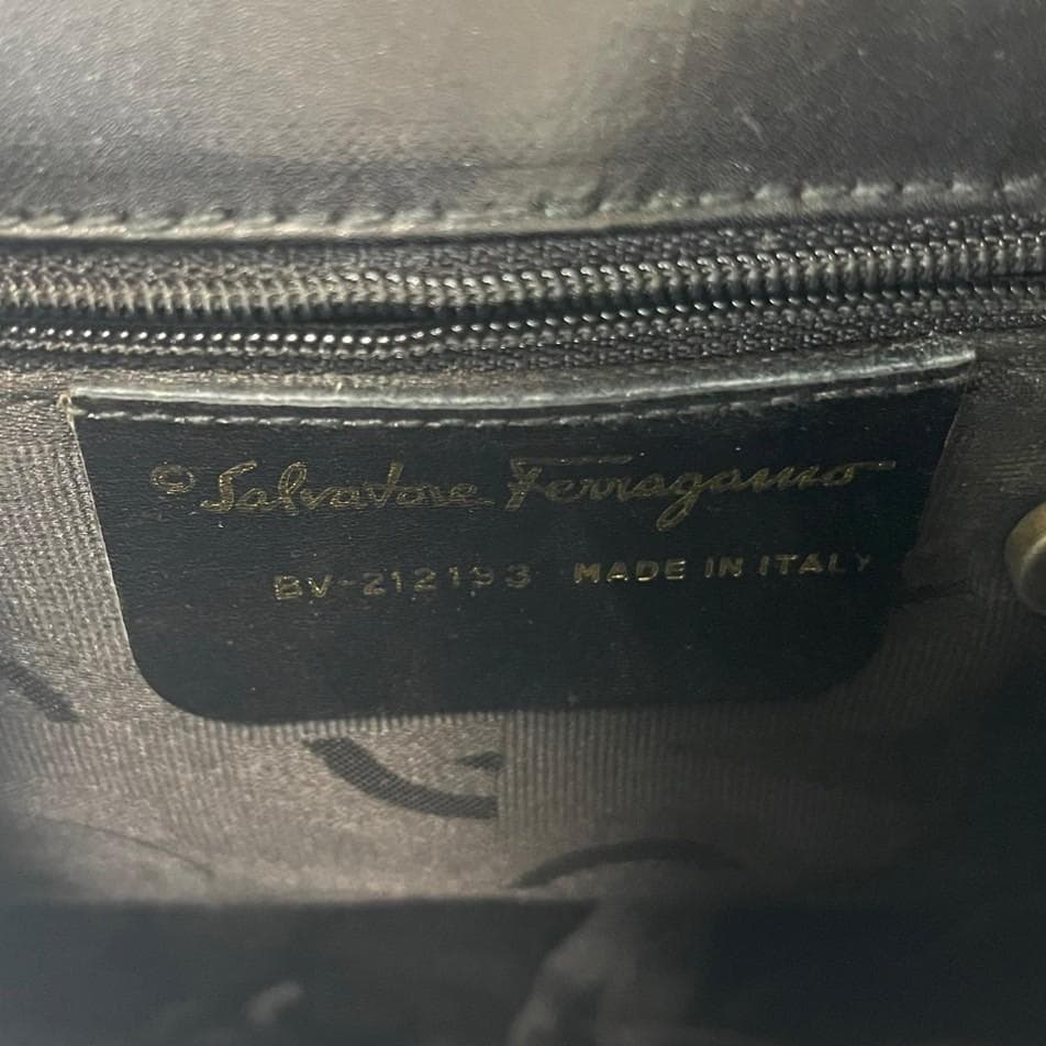 美品✨サルヴァトーレ フェラガモ ガンチーニ レザー ハンドバッグ ブラック 黒