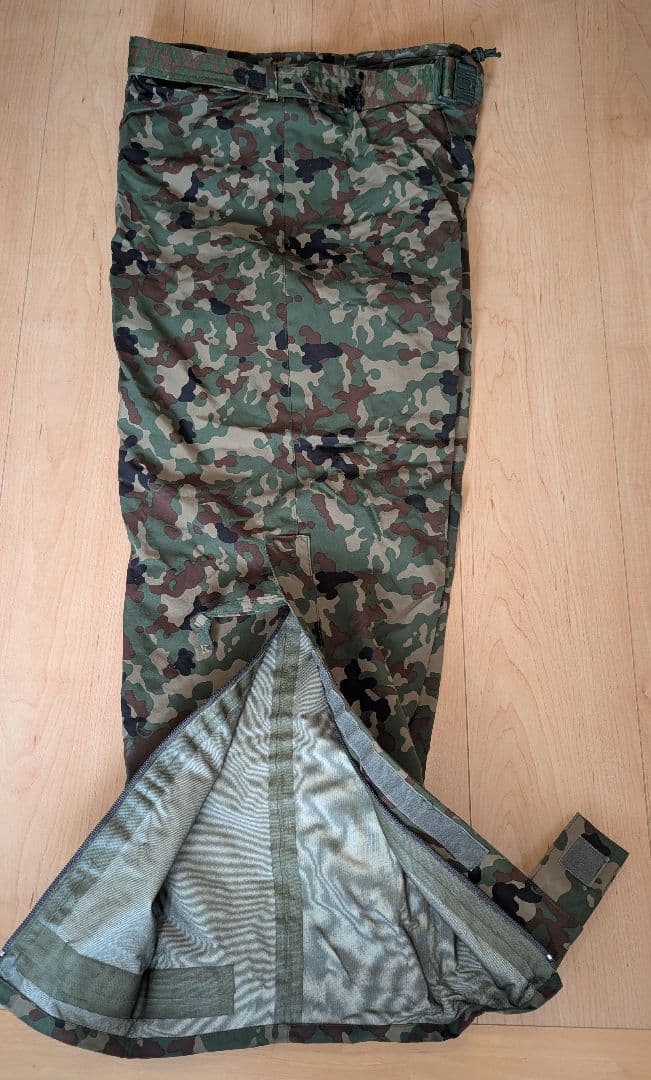 【極美品】【お買得★】ゴアテックス★改良型進化版迷彩雨衣42000円★M