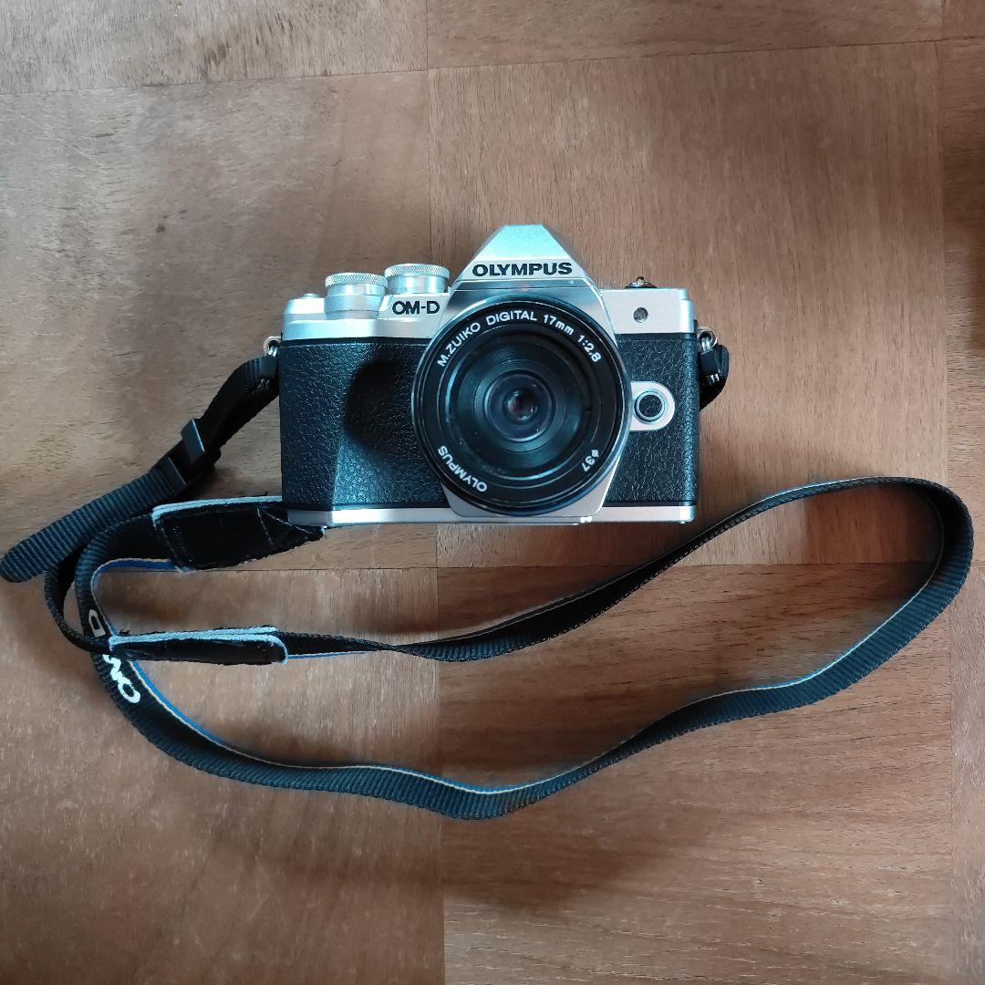 OLYMPUS OM-D E-M10 MarkⅢ 望遠レンズ予備バッテリー付き