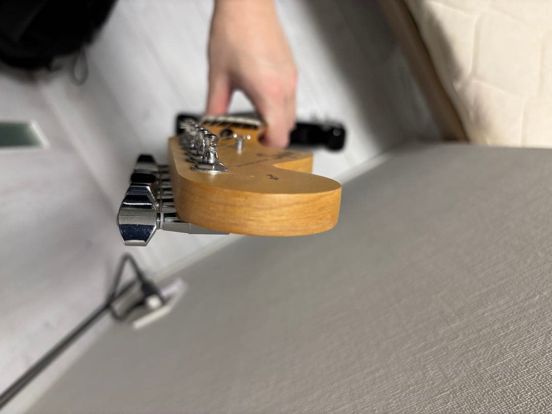 Squier レフティ Affinity ストラトキャスター サンバースト 左