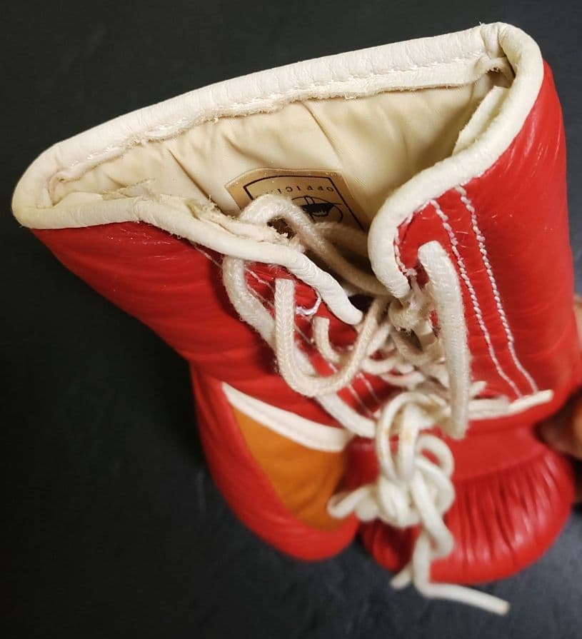 Winning レースアップボクシンググローブ レッドカラー8oz