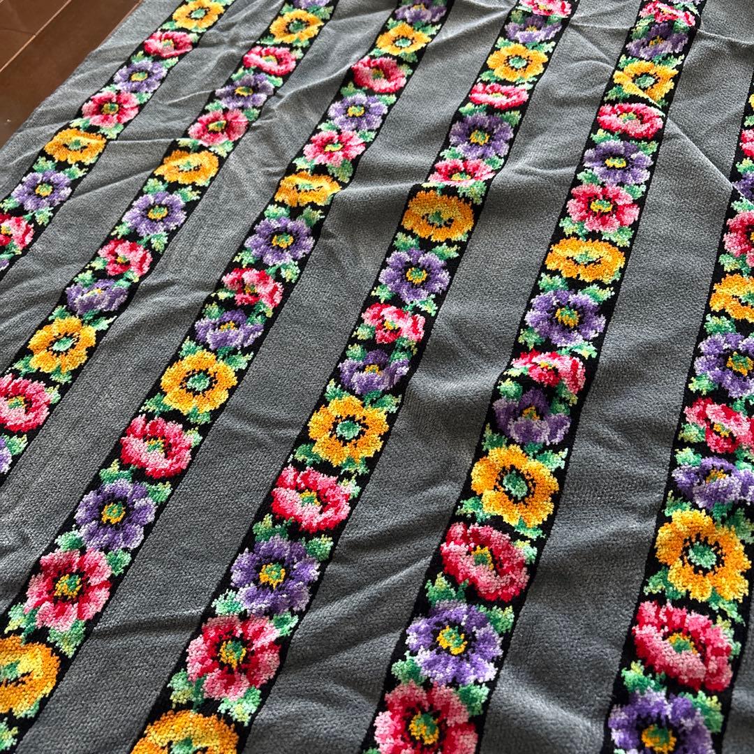 未使用　フェイラー　バスタオル　アネモネ　FEILER 花柄　グレー系