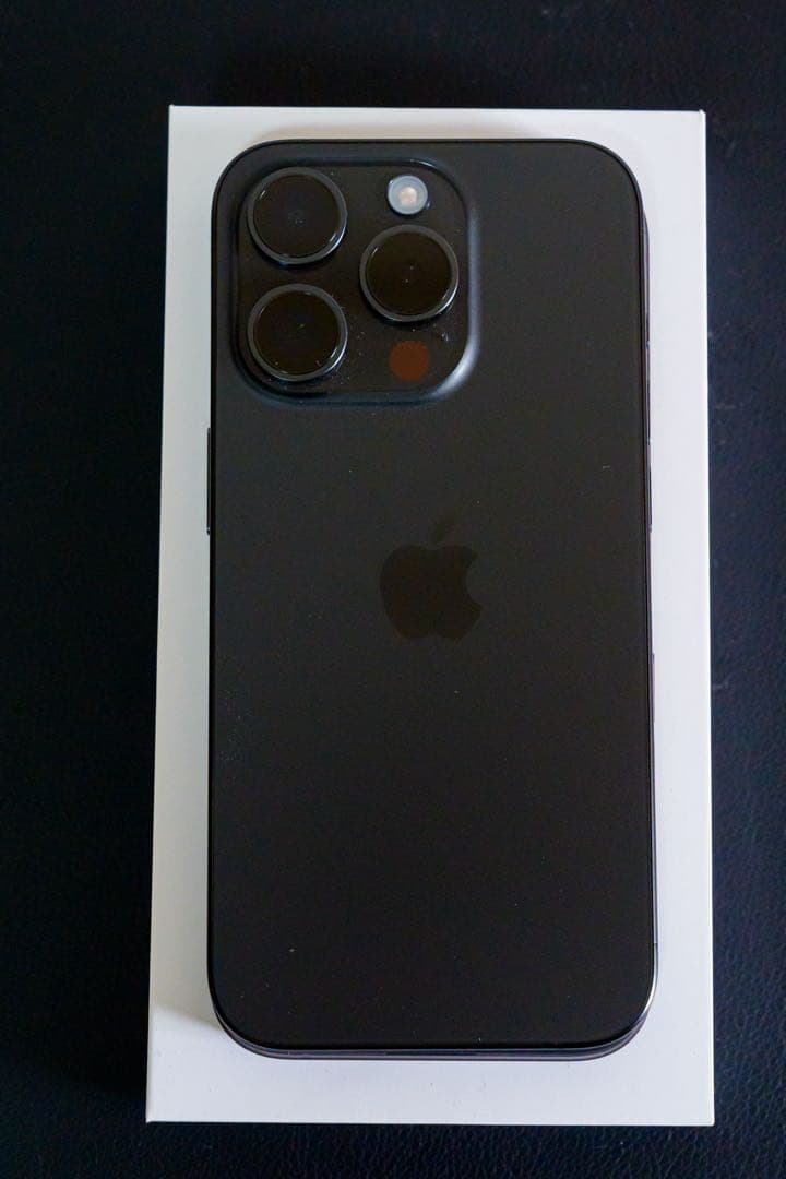 【美品】Apple iPhone 15 Pro 128GB ブラックチタニウム