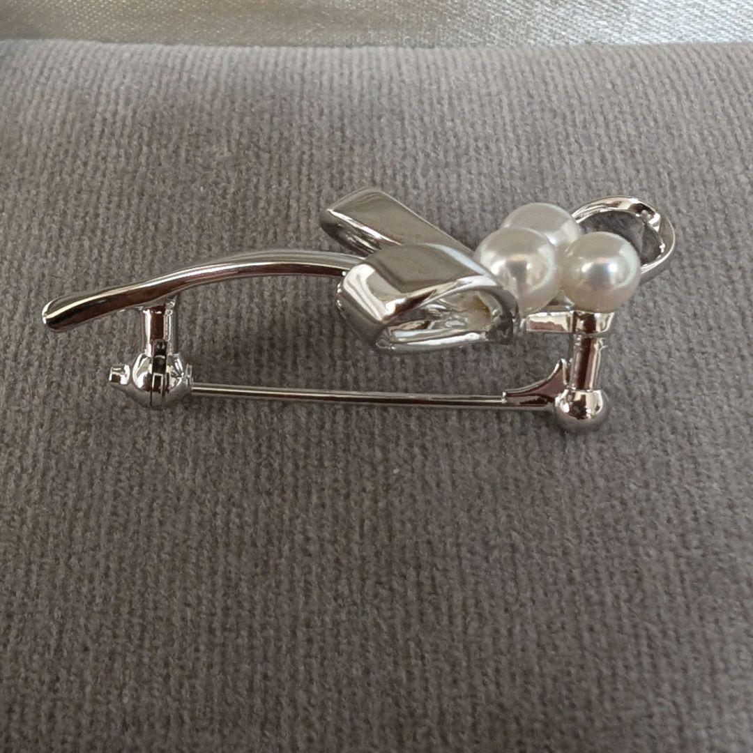 【美品】MIKIMOTO シルバー パール リボンブローチ