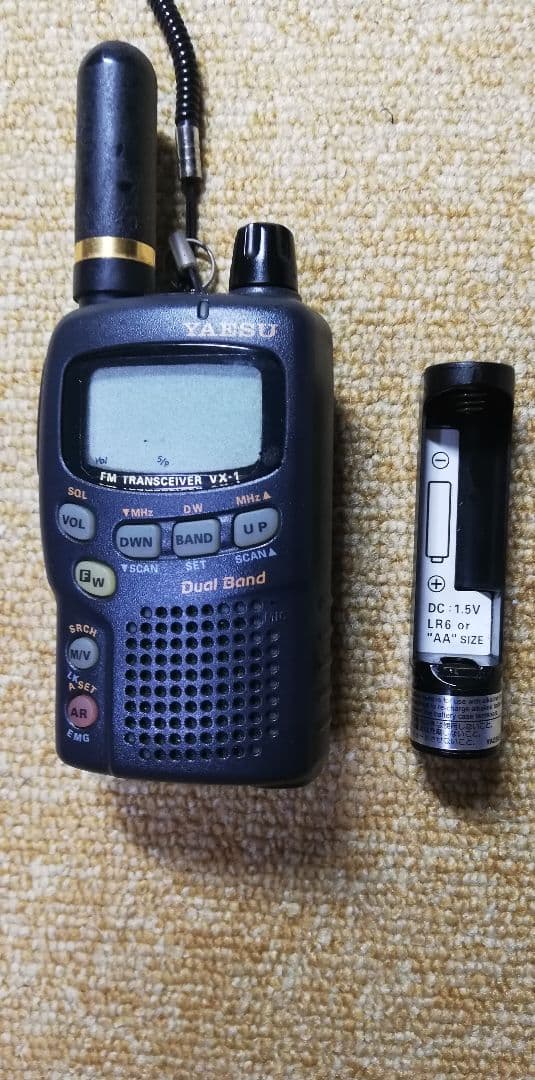 防災用　八重洲無線 standard VX－1 本体、電池ケース付き