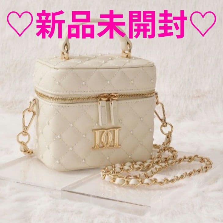 Darich ダーリッチ【ゴールドパーツ】キルティングパールスクエアミニバッグ