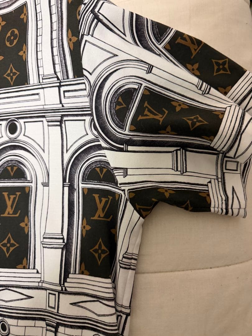 ❗️美品　ヴィトン　毎日値下げ❗️ヴィトン　FORNASETTI 半袖　モノグラム