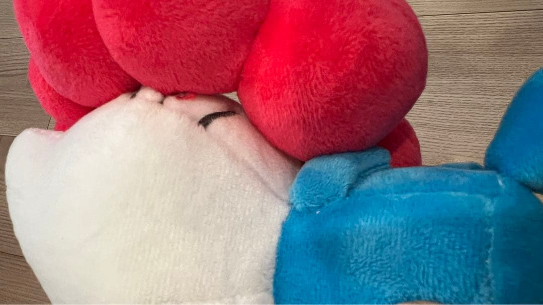 値引き不可　サンリオミャクミャク　ハローキティ ぬいぐるみ Mサイズ