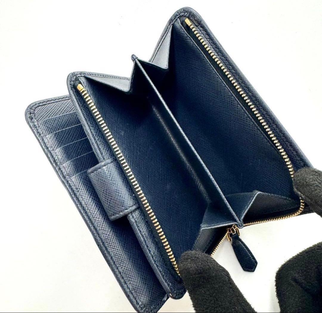 【美品】プラダ サフィアーノレザー ロゴプレート 二つ折り財布