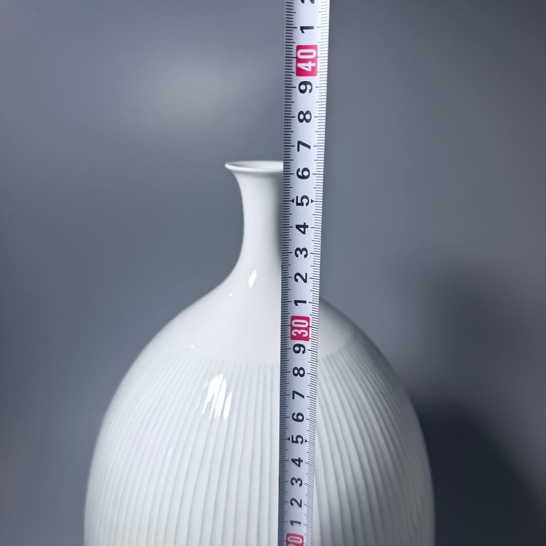 藤井朱明　白磁　花瓶　高さ35.5cm　共箱　栞付　造形の美　圧倒的な存在感