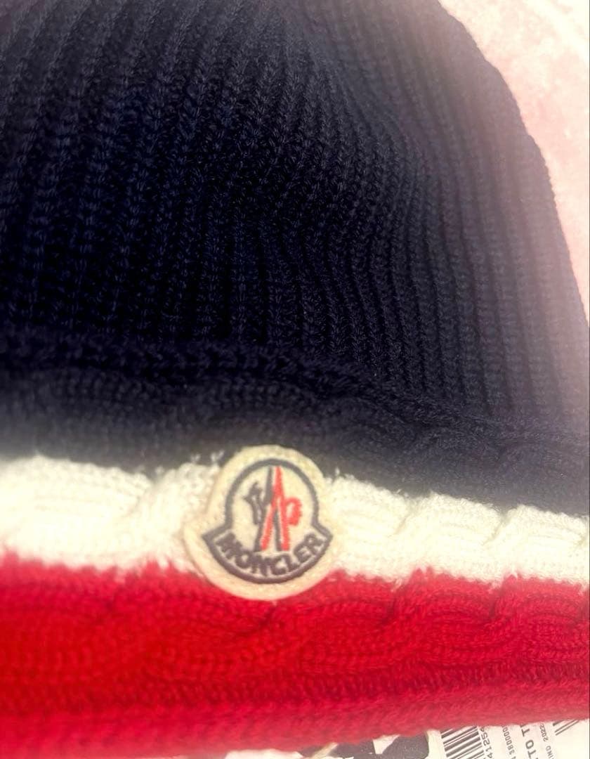 正規新品タグ付☆モンクレール ☆ニットキャップ