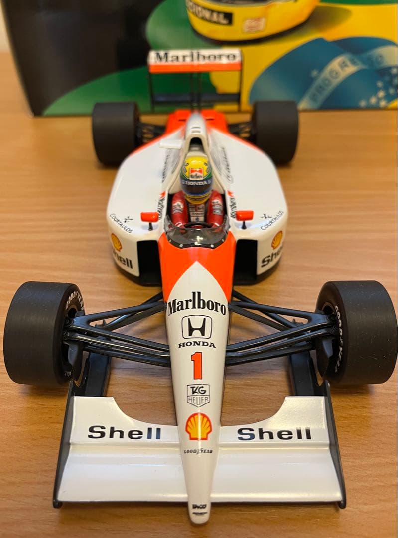 ミニチャンプス 1/18 マクラーレンMP4/6 セナ Marlboro仕様