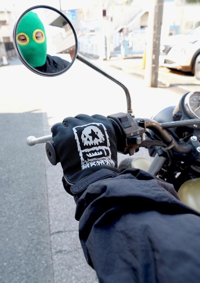 専用　新品　サンタクルーズ x MxMxM スクリーミングハンドグローブ　黒緑