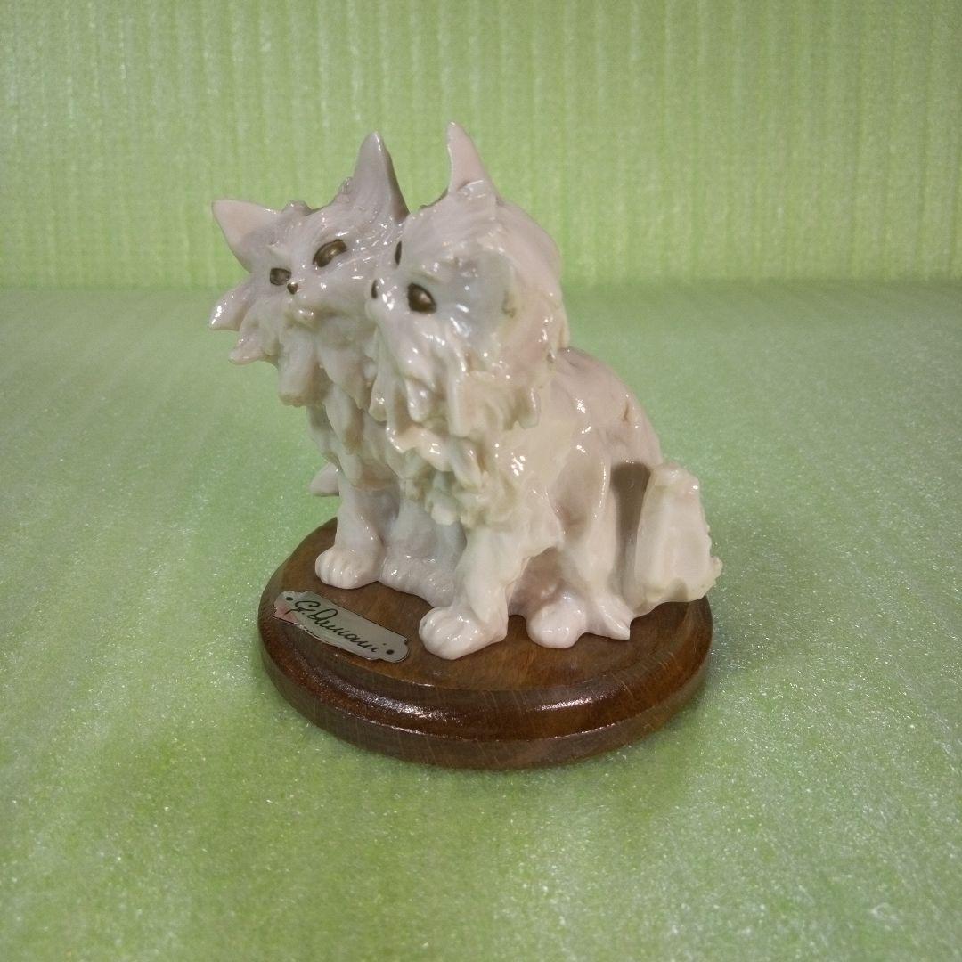 アンティークな猫の置物　仲良し　白猫　ペルシャ？　長毛種？　Whitecat