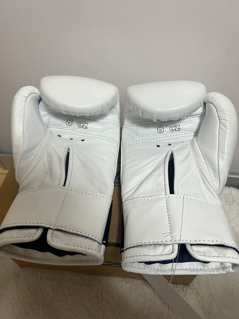 Winning ボクシンググローブ 8オンスマジックテープ　ホワイト