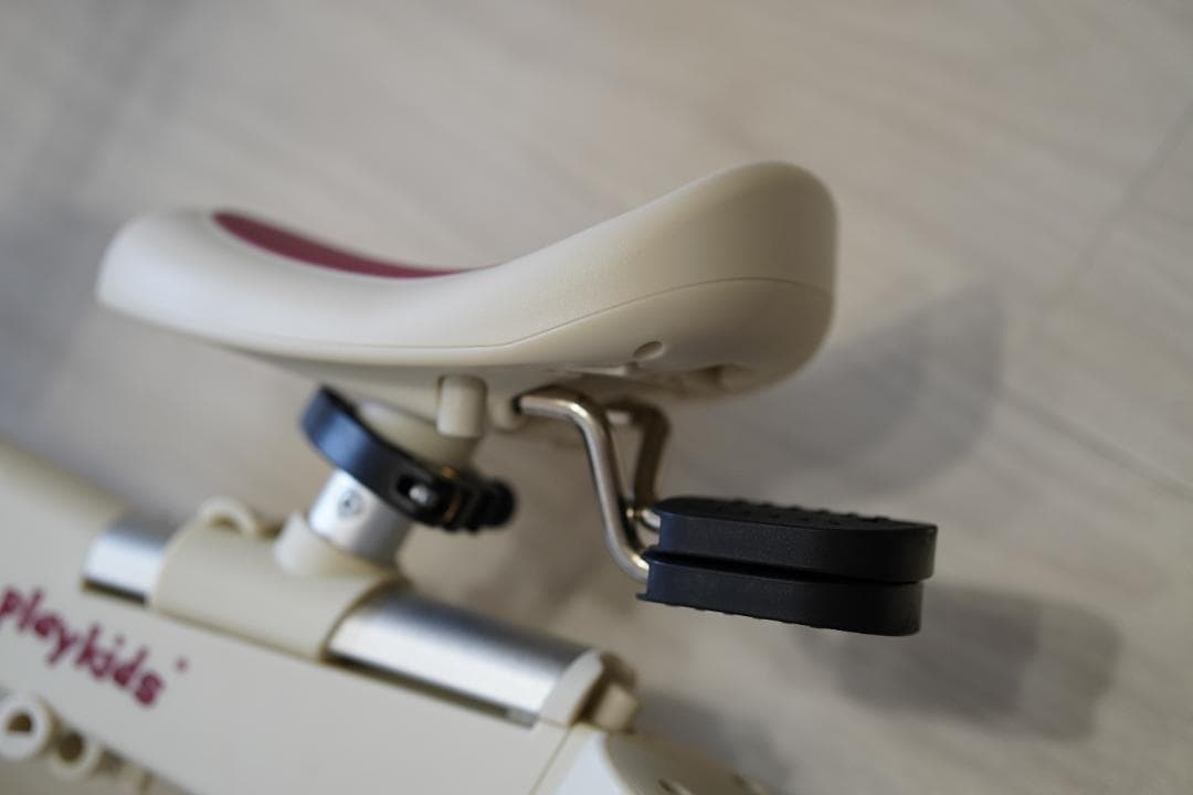 【ほぼ未使用！】三輪車・二輪車・ペダルなし・かじ取り押し棒の四役！キッズ自転車