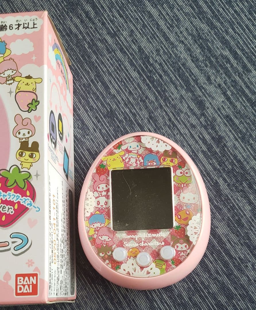 たまごっちみーつ サンリオキャラクターズみーつ　夏休みお値下げ