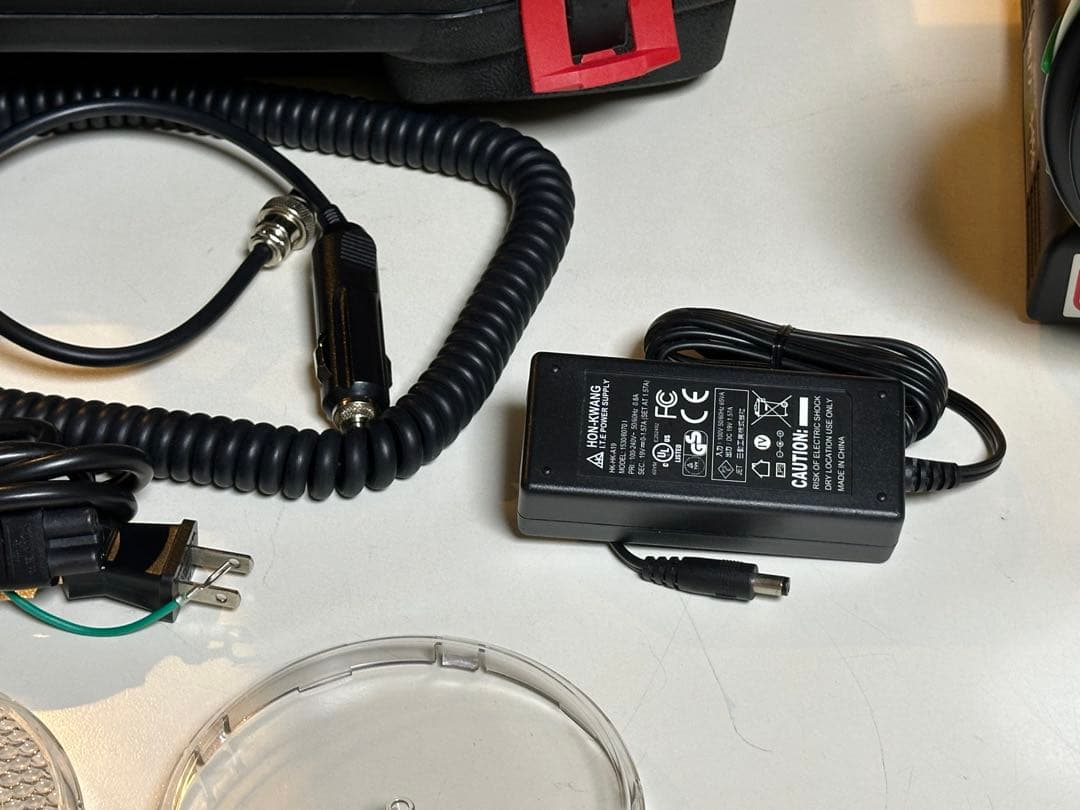 日動工業／キセノンHIDサーチライト／予備バッテリー付属　美品