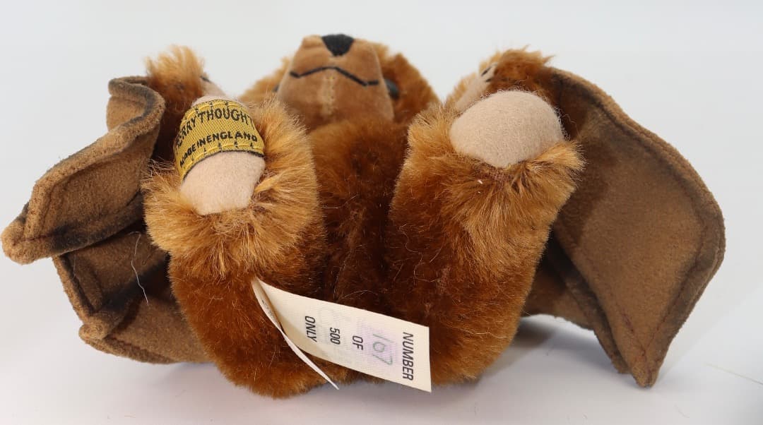 CHEEKY LITTLE BAT メリーソート マイクロ・チーキー コウモリ