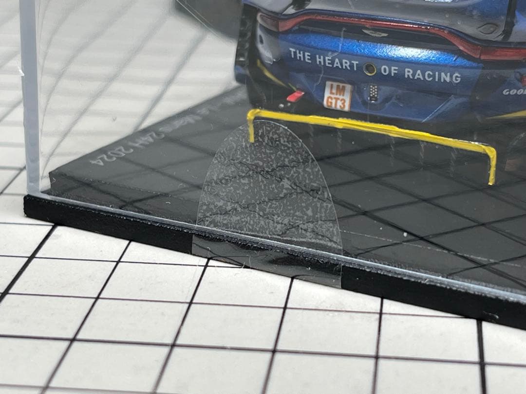 スパーク spark 43 heart of racing アストンマーティン