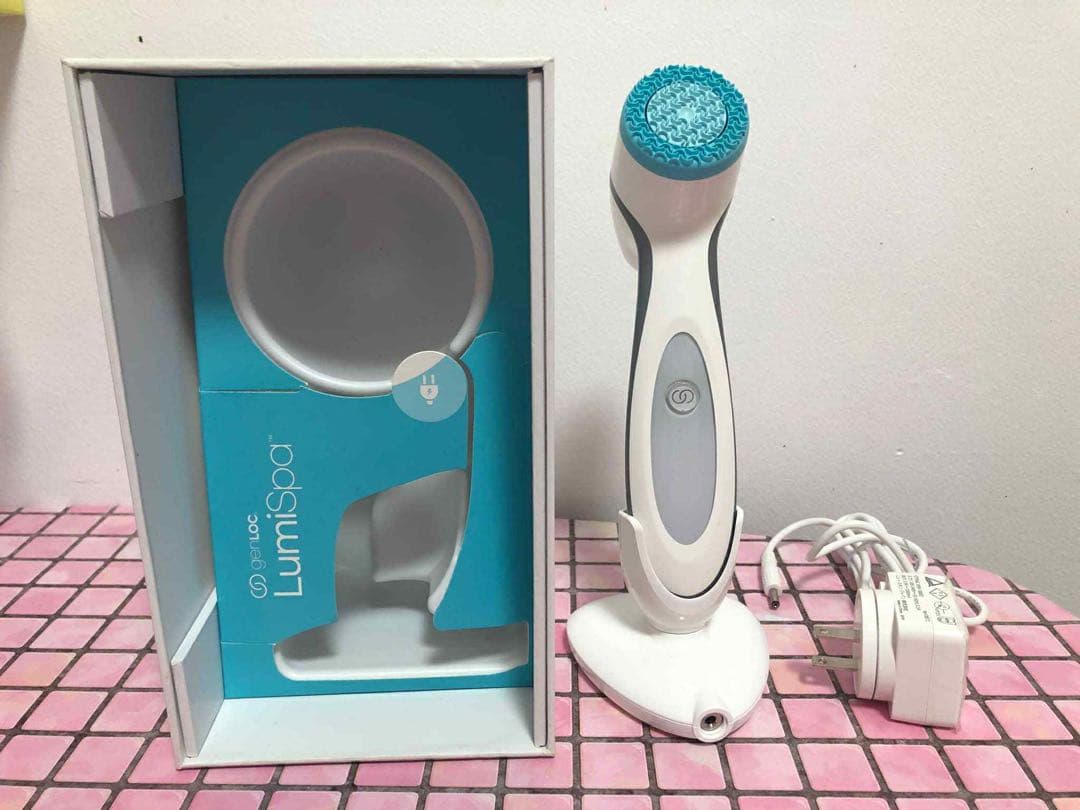 NU SKIN ニュースキン　ルミスパ　洗顔ブラシ 充電器付き　正規購入品