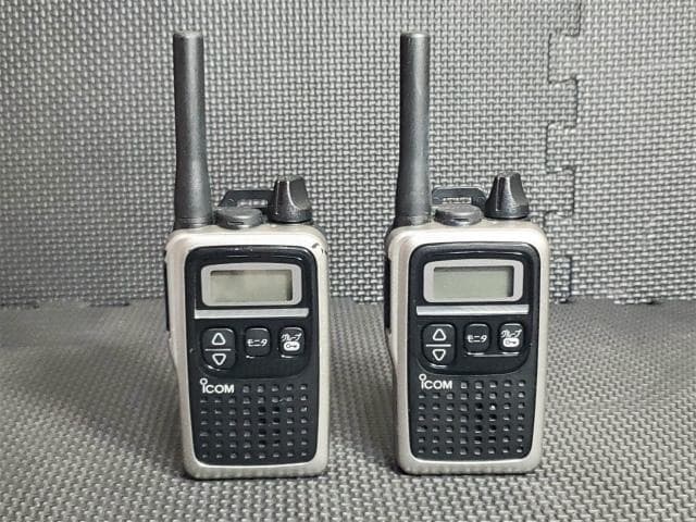 24 ICOM トランシーバー IC-4300 シルバー 2台 セット 無線機