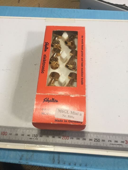 エレキギター用糸巻き(片側6 連/GOLD