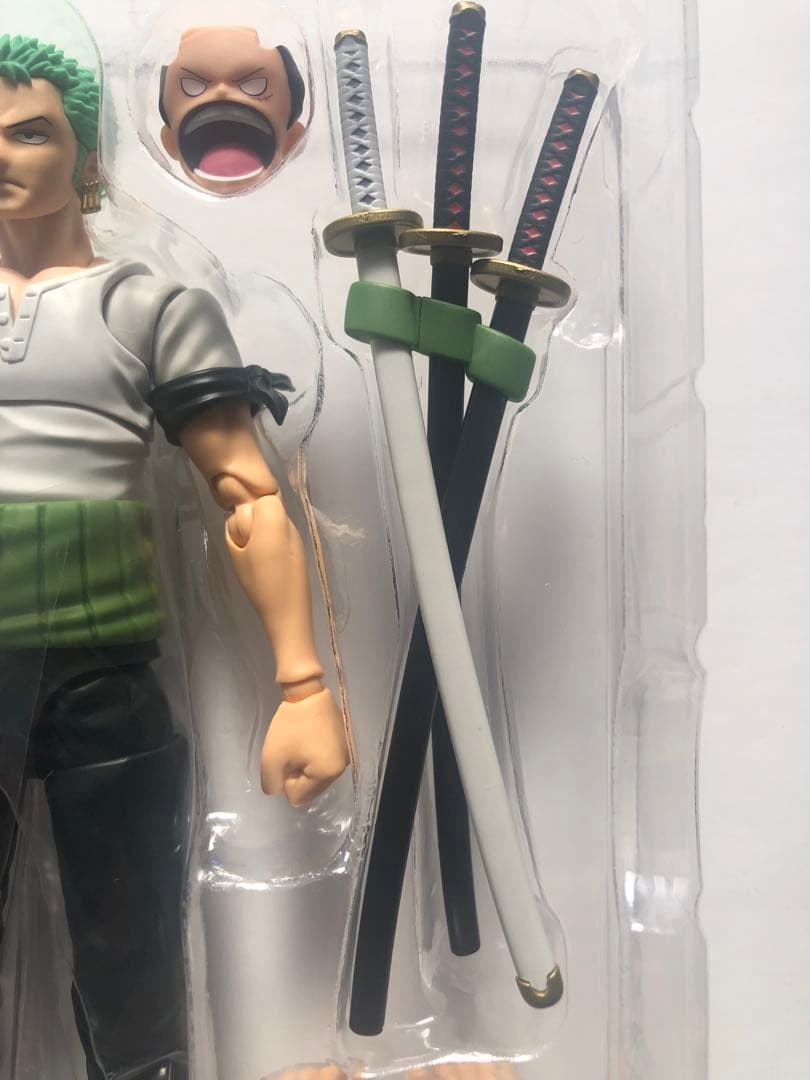 s.hフィギュアーツ　ロロノア・ゾロ　ジュラキュール・ミホーク