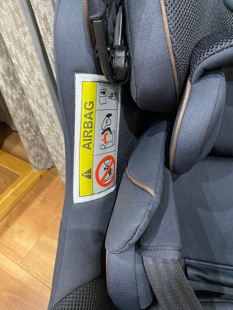 バ*ト様 極美品！アップリカ　Aprica　クルリラビッテエックス　R129適合