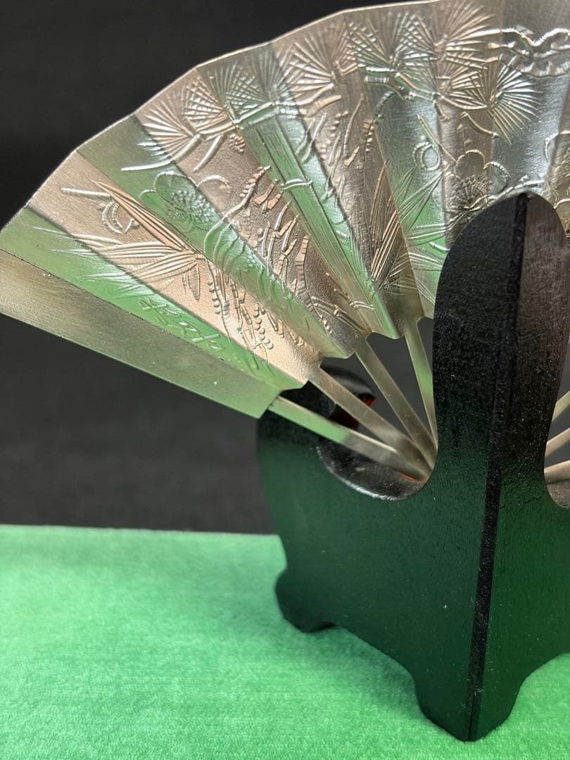 伝統工芸士・武比古氏による純銀製の扇子